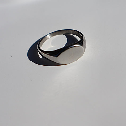 The oval band - men’s