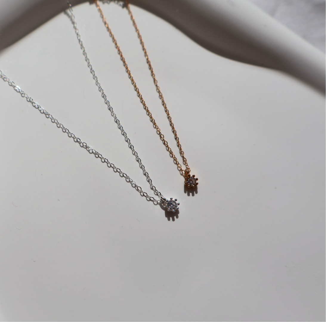 Dainty gem necklace