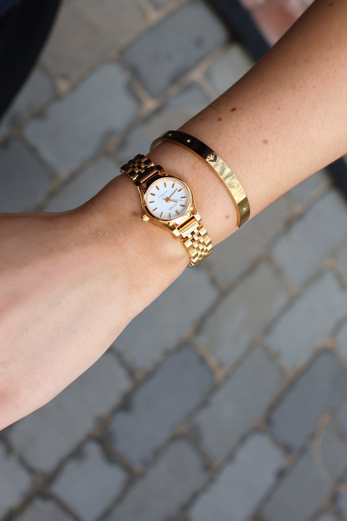 Golden star bangle